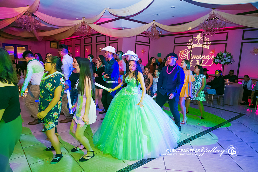 sterling-banquet-reception-hall-quinceaneras-gallery-juan-huerta-photography