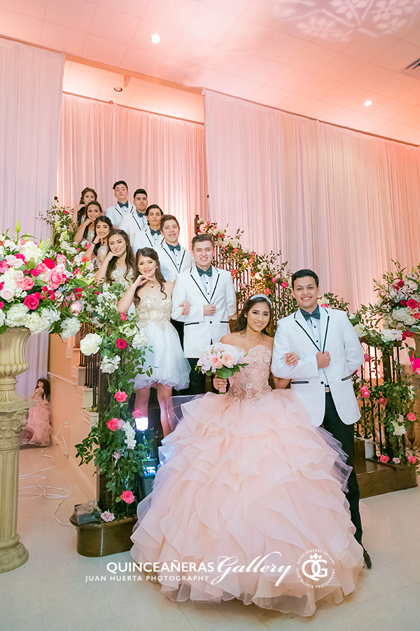 Quinceanera Tradition – How to Have the Best Corte de Honor