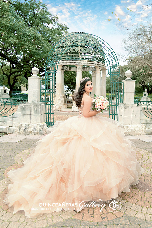 houston-texas-quinceaneras-gallery-juan-huerta-photography-packages-prices