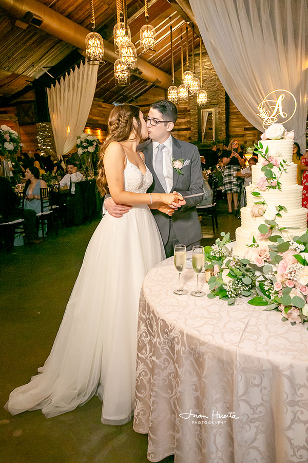 Best Affordable Wedding Photographer In Houston Conroe Texas